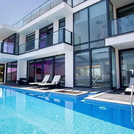 Kalkan 5 Bedroom Villa 9363